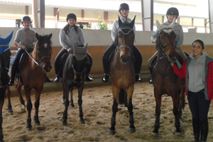 Bambini a cavallo maneggio ginestre buscate